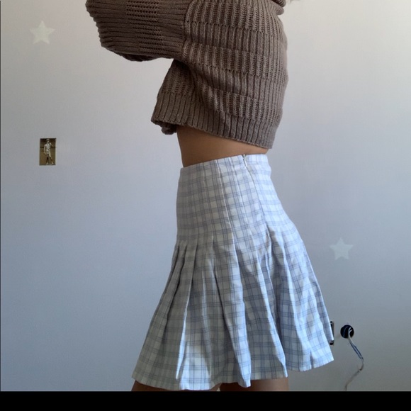 BRANDY MELVILLE SKIRT - Picture 2 of 2